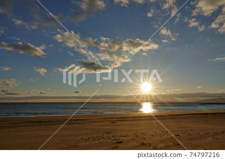 Evening scenery of Nagisa Evening scenery of Nagisa 74797216