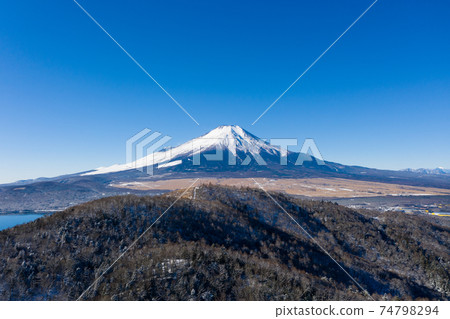 Mt. Fuji, the northern foot of Mt. Fuji, Lake Yamanaka, snow Mt. Fuji, the northern foot of Mt. Fuji, Lake Yamanaka, snow 74798294
