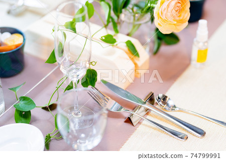Wedding reception table 74799991
