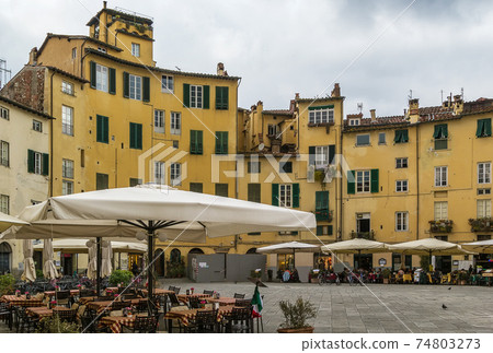 Piazza Anfiteatro, Lucca, Italy 74803273