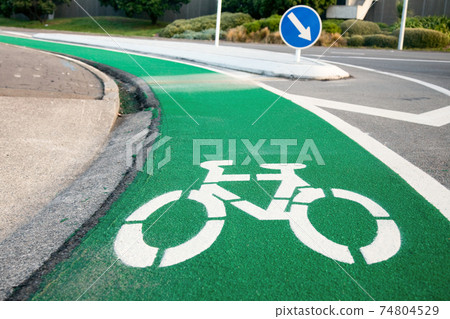 Bicycle lane 74804529