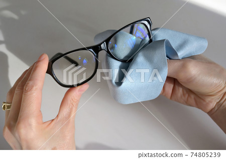 Microfiber Cloths Wipes To clean glasses Microfiber Cloths Wipes To clean glasses 74805239