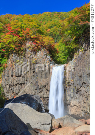 Niigata_Naena Waterfall Autumn Leaves Superb View 74812277