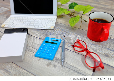 Coffee break study desk Coffee break study desk 74813054