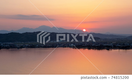 Lakeside dusk Cycling image (Togoike Izumoyama Observatory) 74815200