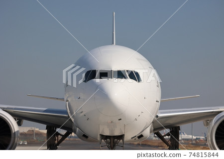 白色飛機(B777-300) 白色飛機(B777-300) 74815844
