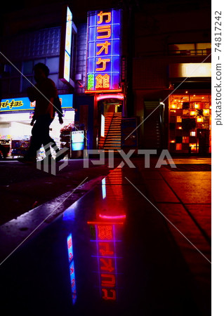 Shimokitazawa night view 74817242