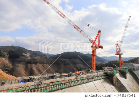 伊賀市川上水壩工地 74817541