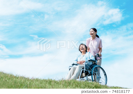 戶外護理日托 74818177