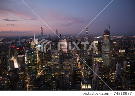 從帝國大廈看紐約曼哈頓的夜景 74818987