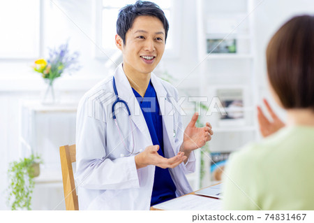 Hospital examination doctor Hospital examination doctor 74831467