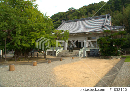[New Shikoku Mandala Sacred Ground] No. 2 Hase-dera Main Hall and Daiginko, Naruto City, Tokushima Prefecture 74832120