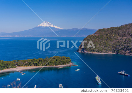 （靜岡縣）從Nishiizu Toda看到的富士山 74833401