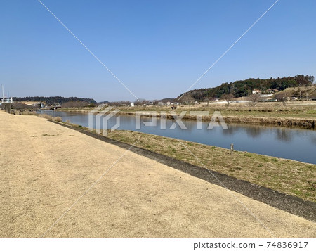 2月，千葉縣多光町 74836917