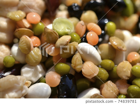 grain beans, lentils, chickpeas 74839781