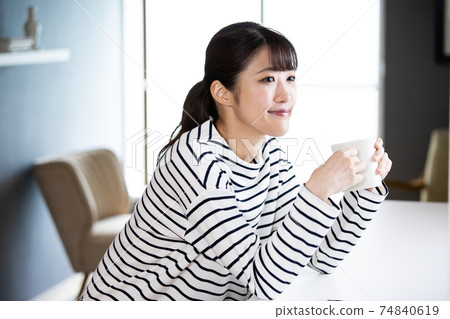 female, females, lady 74840619