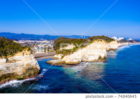 Takado Obama Beach in winter (Takahagi City, Ibaraki Prefecture) Takado Obama Beach in winter (Takahagi City, Ibaraki Prefecture) 74840645