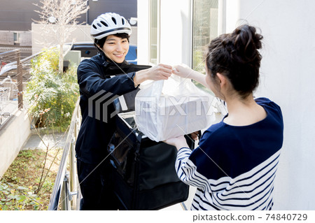 Delivery lunch delivery 74840729