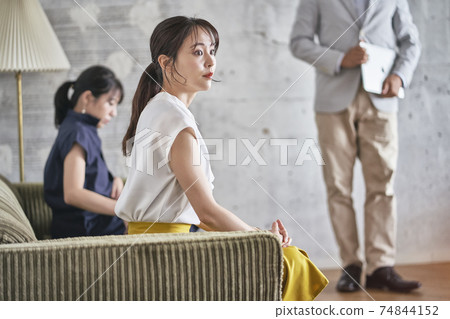 Business scene presentation 74844152