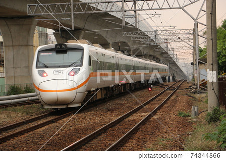 太魯閣號 太魯閣號 74844866