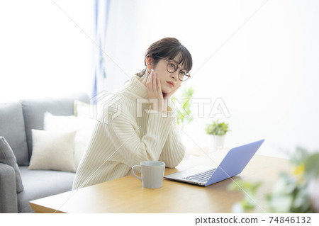 女性遠程辦公 女性遠程辦公 74846132