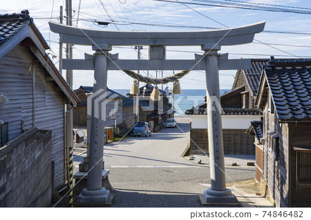 [Ishikawa Prefecture] Townscape of Okunoto Monzenmachi Kurosaki district 74846482
