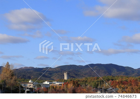 千里岡的秋天風景 74846673