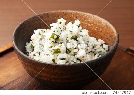 Wakame rice 74847947