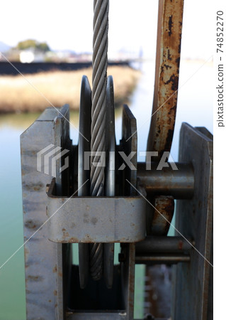 Pulley at the lock Pulley at the lock 74852270
