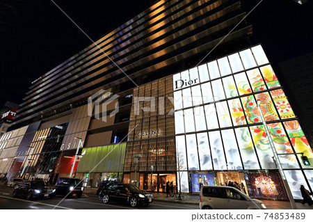 東京銀座六丁目十字路口的夜景 74853489