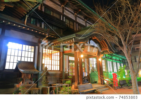 [大分縣]竹川原溫泉（別府溫泉）的夜景 74853803