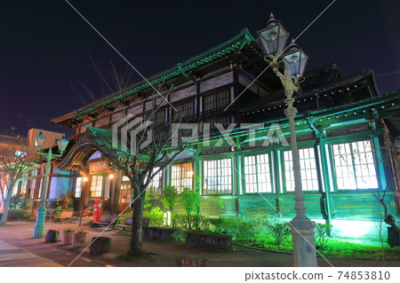 [Oita Prefecture] Night view of Takegawara Onsen (Beppu Onsen) 74853810