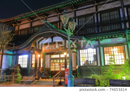 [大分縣]竹川原溫泉（別府溫泉）的夜景 74853814