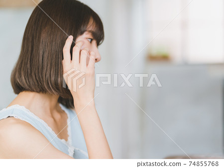 十幾歲的女孩皮膚護理 74855768