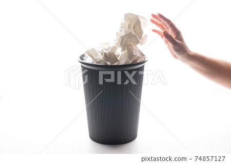 Trash can Trash can 74857127
