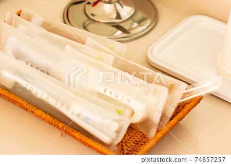 Hotel amenity set Hotel amenity set 74857257