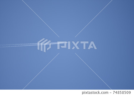 Contrail Contrail 74858509