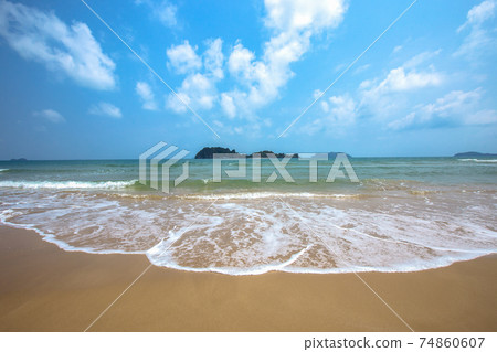 Beach, Clear Sky, Horizon, Horizon Over Water, Island 74860607