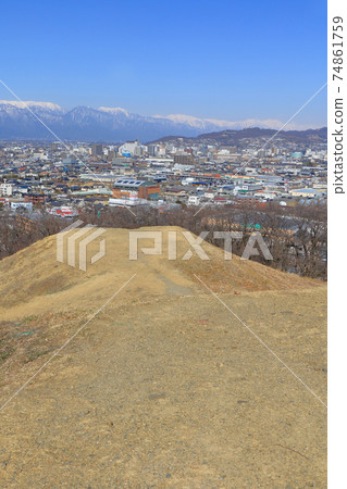 國家歷史遺址小山古墓（從後墓到前墓） 74861759