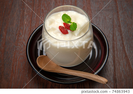 Dessert almond tofu 74863943