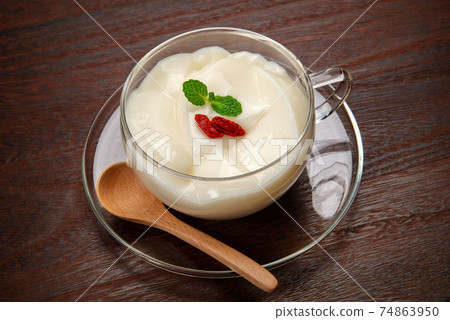 Dessert almond tofu 74863950