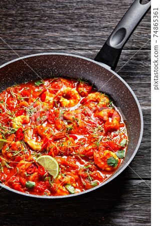 Prawn karahi - tomato shrimp curry, top view Prawn karahi - tomato shrimp curry, top view 74865361