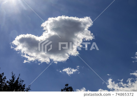 積雲,雲彩,藍天,天空,白雲,天空,自然,風景,太陽,陽光,天氣,晴朗,天空,白色,藍色,藍色,戶外,天氣, 積雲,雲彩,藍天,天空,白雲,天空,自然,風景,太陽,陽光,天氣,晴朗,天空,白色,藍色,藍色,戶外,天氣, 74865372