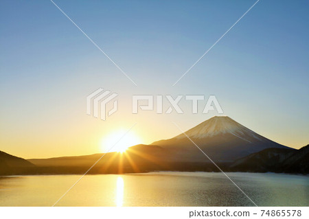 富士山和第一個日出 富士山和第一個日出 74865578