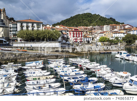 View of the Port of Mundaka in the Basque country, Spain. Mundaka is famous for its surfing. View of the Port of Mundaka in the Basque country, Spain. Mundaka is famous for its surfing. 74865877