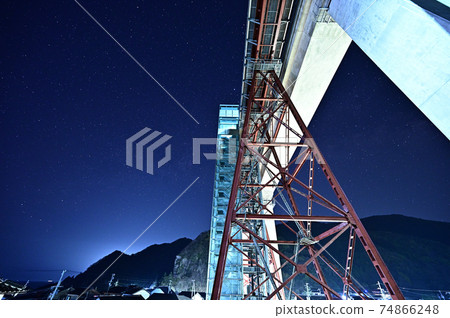 Amarube Viaduct and starry sky 74866248