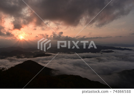 The sea of clouds of Mt. The sea of clouds of Mt. 74866588