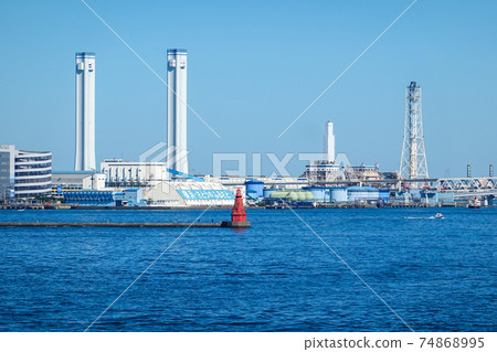 Yokohama Kitamizutsumi Lighthouse lit at the beginning of 1897 from Yokohama Osanbashi Yokohama Kitamizutsumi Lighthouse lit at the beginning of 1897 from Yokohama Osanbashi 74868995