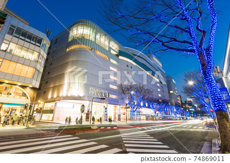 名古屋市榮大通通照明名古屋PARCO Mae Scramble Crossing 74869011