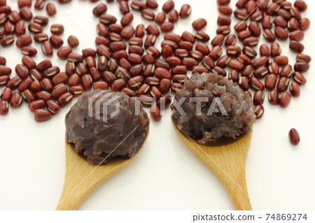 Azuki bean paste and red bean paste 74869274